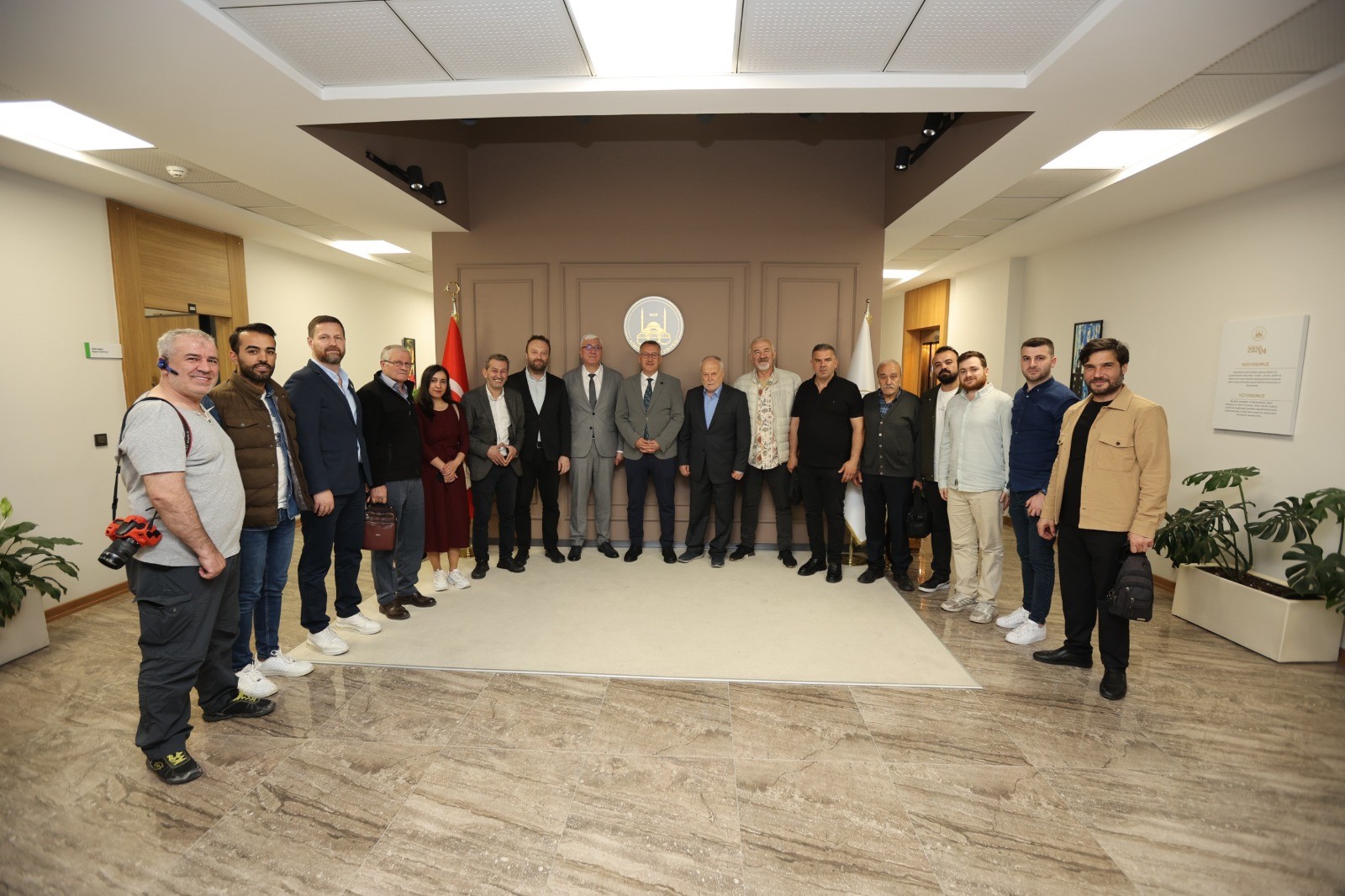 Adapazarı Belediye Başkanı Işıksu, Sakarya Gazeteciler Birliği Üyelerini Ağırladı
