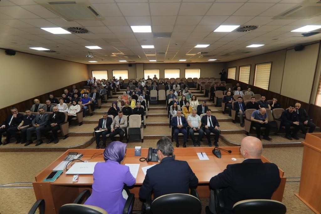 Erenler Belediyesi Personeline Tasarruf Tedbirleri Hakkında Bilgilendirme Toplantısı