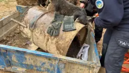 Kafası Varile Sıkışan Köpeğe İtfaiye Kurtardı